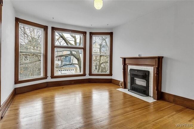 Photo - 575 Auburn Ave