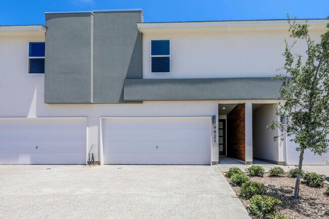 Building Photo - 9921 Bijan Dr Unit 9921 Rental