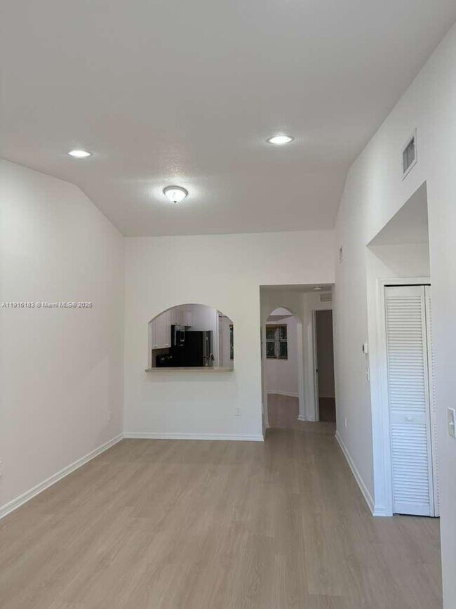 Photo - 1300 SE 31st Ct Unit 203-36