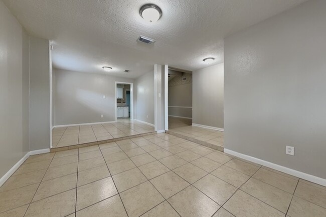 Photo - 7731 Bunker Wood Ln