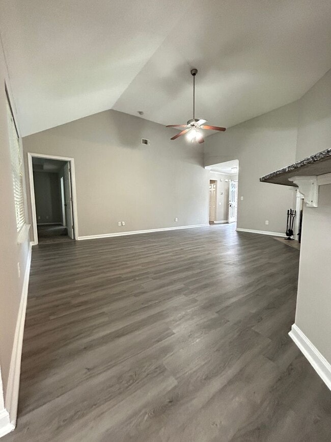 24 Rainier Ln