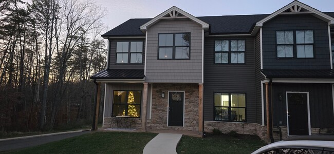 Photo - 307 Sable Rd Townhome