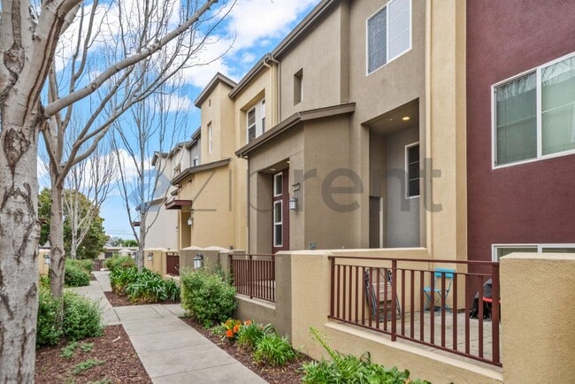 Photo - 2858 10th St