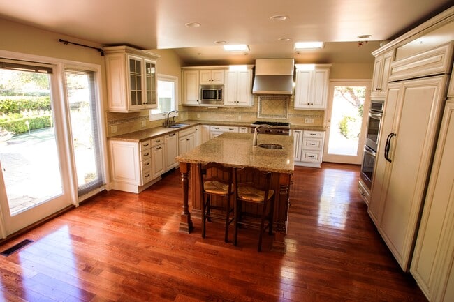 Photo - 845 Norman Ln