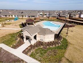 Photo - 1412 Kurelek Dr