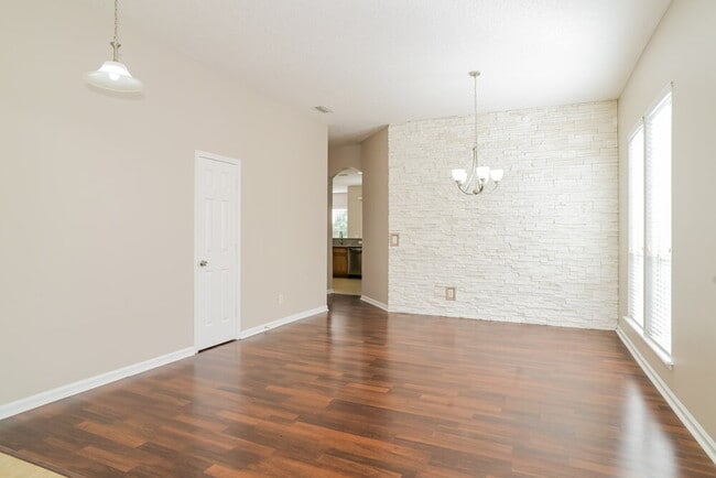 Photo - 244 N Hidden Tree Dr