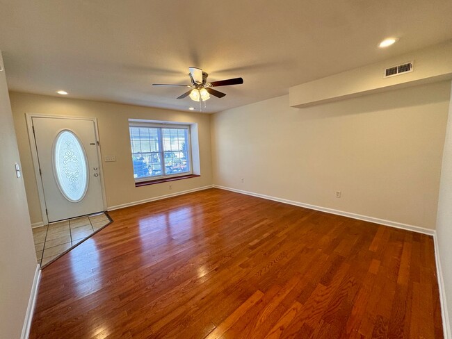 Photo - 44 Blakely Court