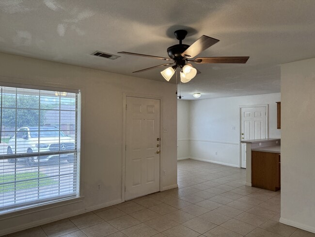 Photo - 1621 Rock Hollow Loop