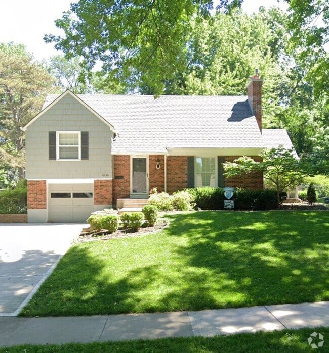 Building Photo - Charming & Updated Prairie Village Home – ...