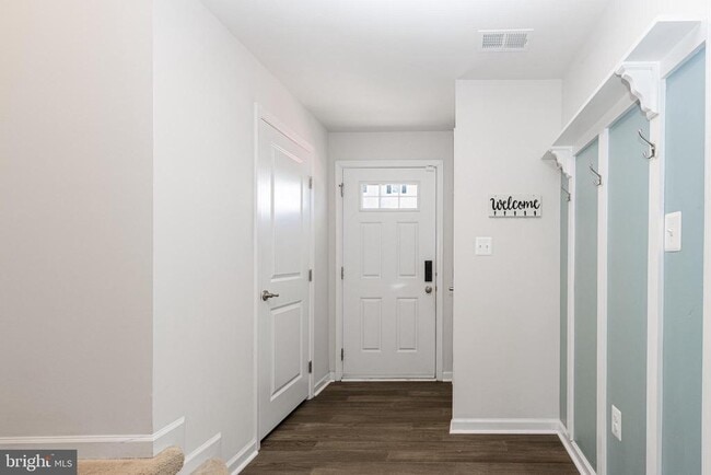 Photo - 8611 Upton Ln