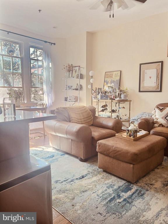 Building Photo - 1415 Girard St NW Unit 302