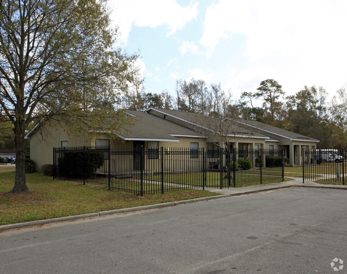 Photo - Brighton Place Apartments