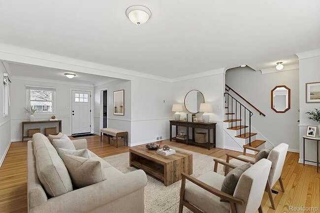 Photo - 1111 Holland St