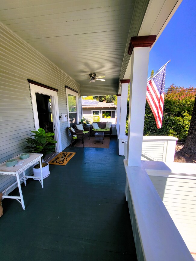 Photo - 119 Commercial St