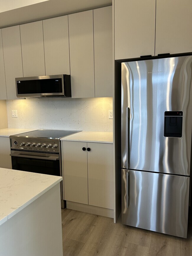 Photo - 45505-45505 Campus Dr