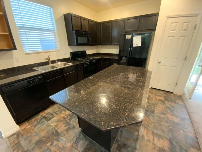 Photo - STUNNING 3 BEDROOM, 2.5 BATH HOME IN NORTHWEST LAS VEGAS!