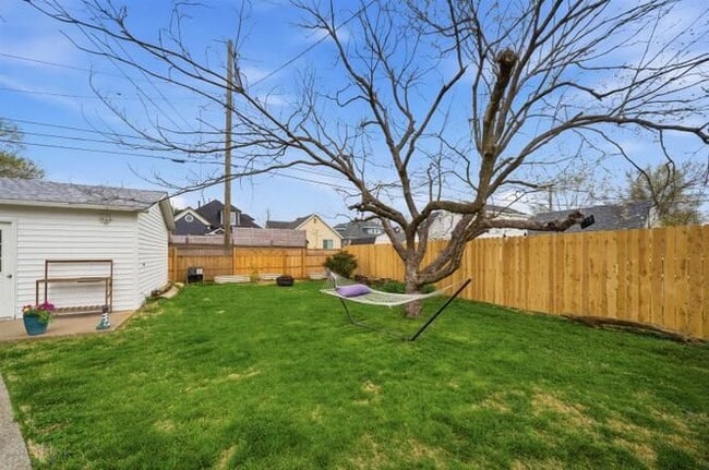 Photo - 103 E 22nd St