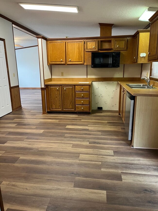 Photo - Amazing Gem in Lexington -  Lexington- Please call the Lexington Office to schedule tours: 803-35...