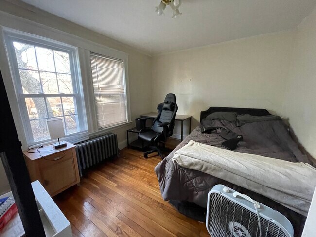 Photo - 2572 Massachusetts Ave