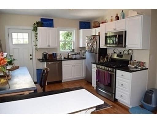 Building Photo - 49 Hano St Unit 2