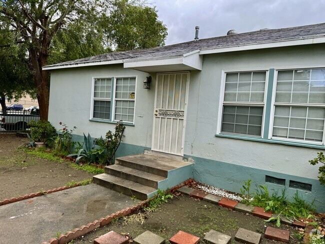 Building Photo - 8064 Sepulveda Blvd Rental