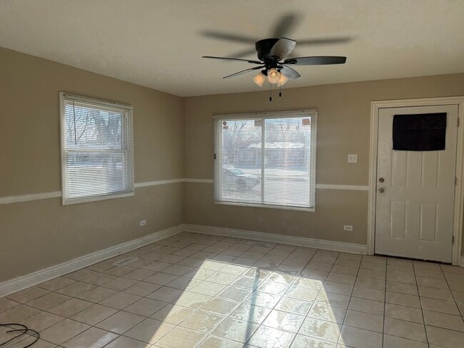 Photo - 537 Andover St