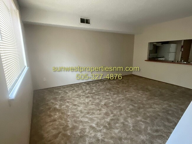 Photo - 1631 N Farmington Ave Unidad #4