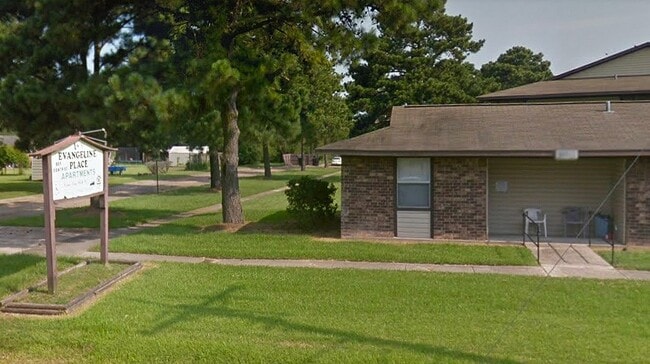 Building Photo - 809 8th St