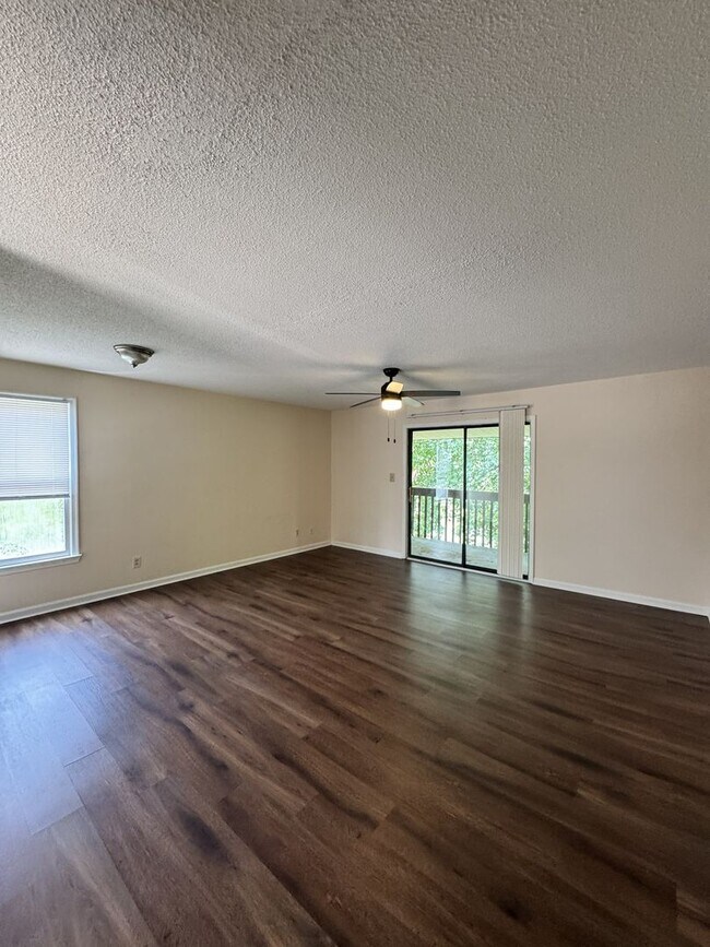 Photo - 155 Stoney Ridge Rd