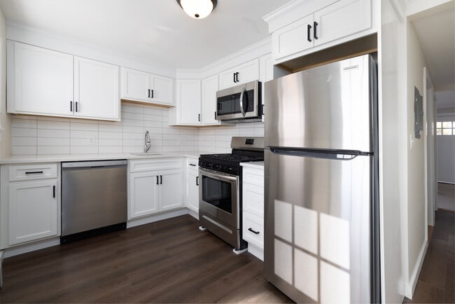 Photo - 28 Aircraft Rd