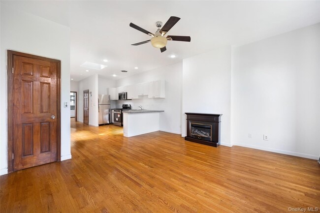 Photo - 118 W 136TH St