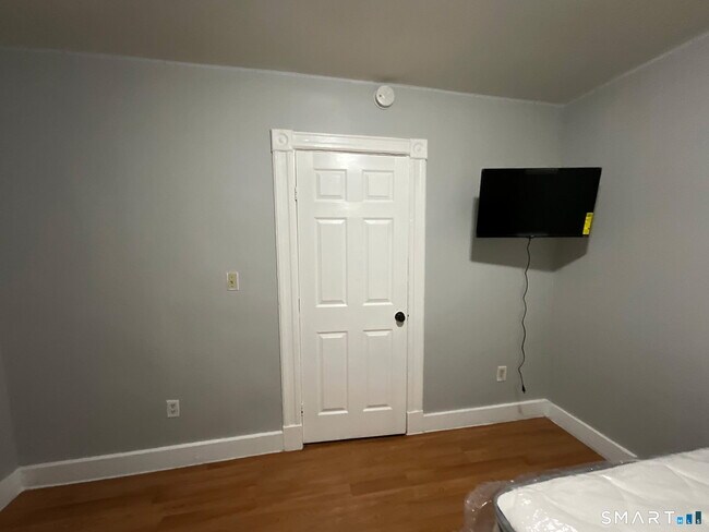 Photo - 26 Summer St Unit 2