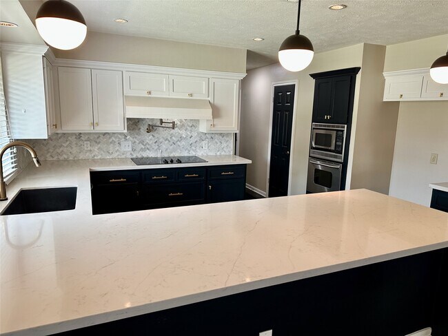 Photo - 2931 Pasture Ln