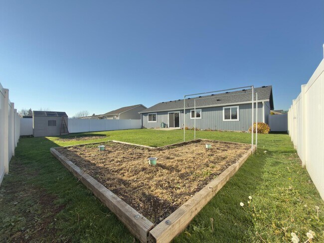 Photo - 1316 Robie Ln