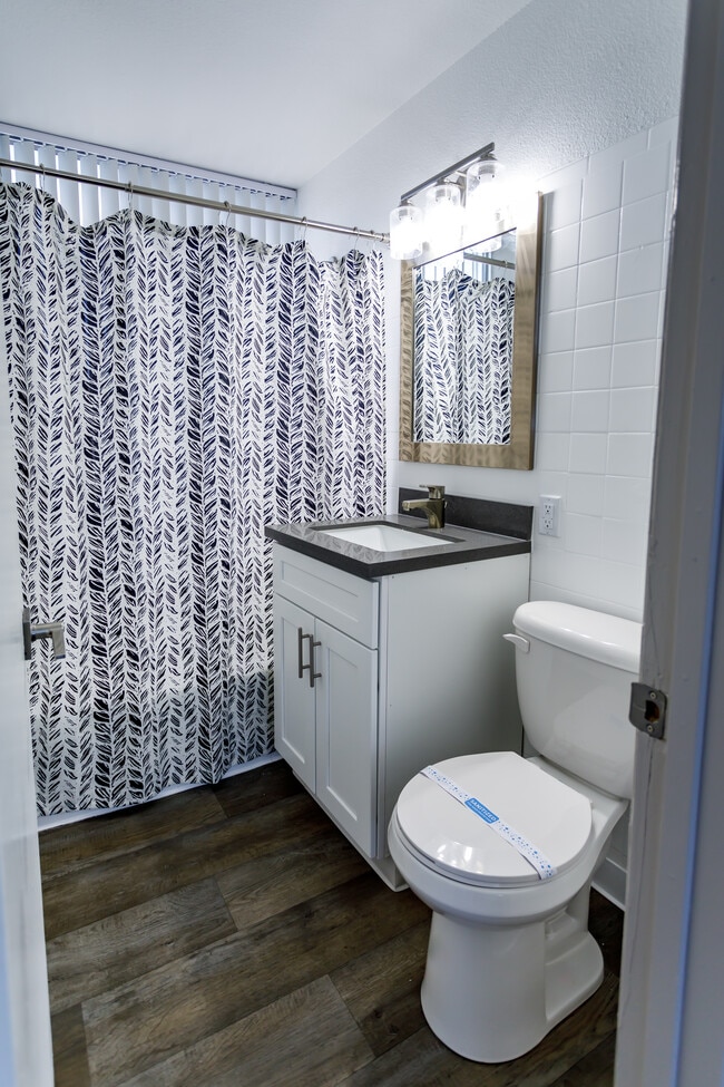 Photo - The Glenn Apartments