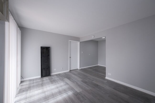 Photo - 15302-03 Knox-
