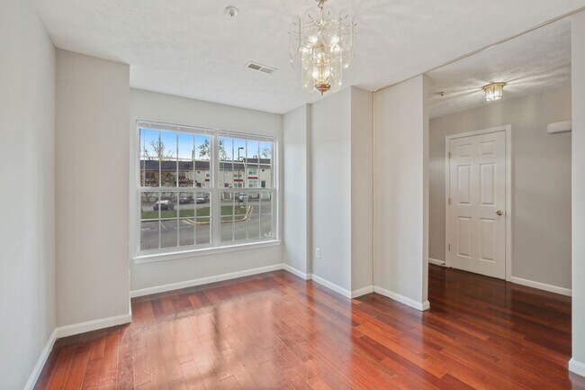 Photo - THREE BEDROOM 2.5 BATH TOWNHOME IN PRISTINE CONDITION IS AVAILABLE FOR IMMEDIATE OCCUPANCY IN RIV...