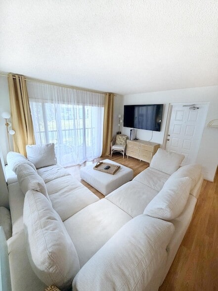 Building Photo - 1014 Green Pine Blvd Unit 0022