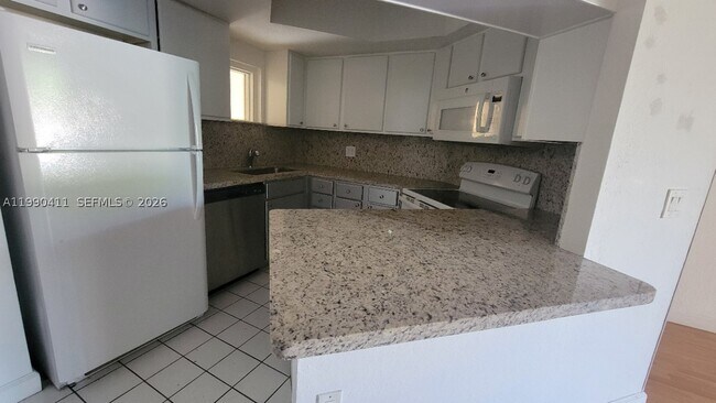 Photo - 8215 Lake Dr Unit 304