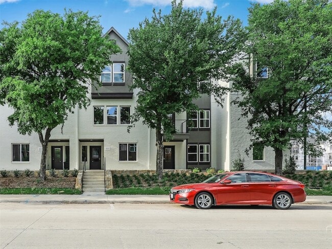 Building Photo - 3345 Wynwood Dr