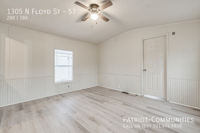 Photo - 1305 N Floyd St