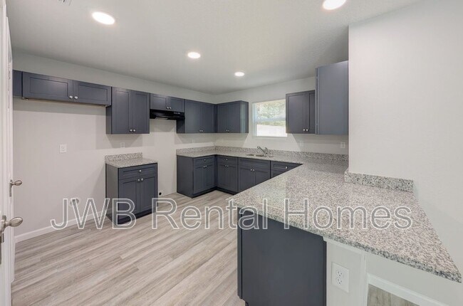 Photo - 915 Palmetto St