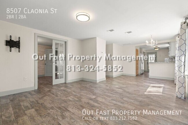 Photo - 8507 Claonia St