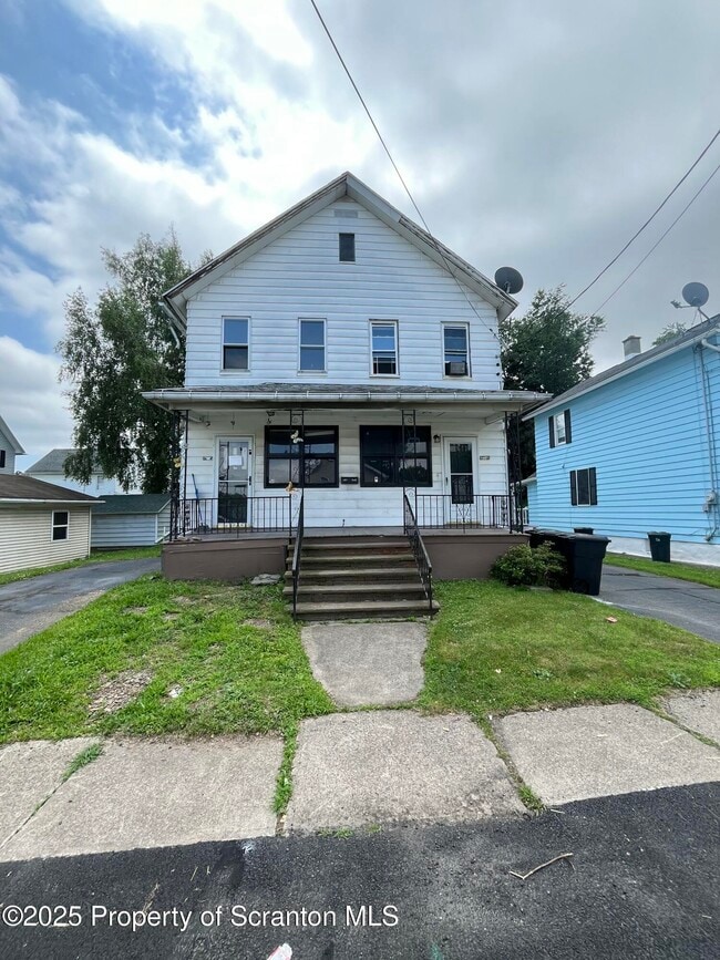 Photo - 161 E Parker St Apartment