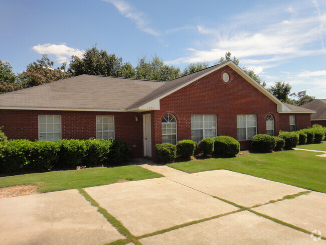 Building Photo - Twin City Duplex Rental