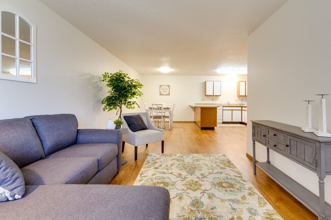Dakota E & W Apartments