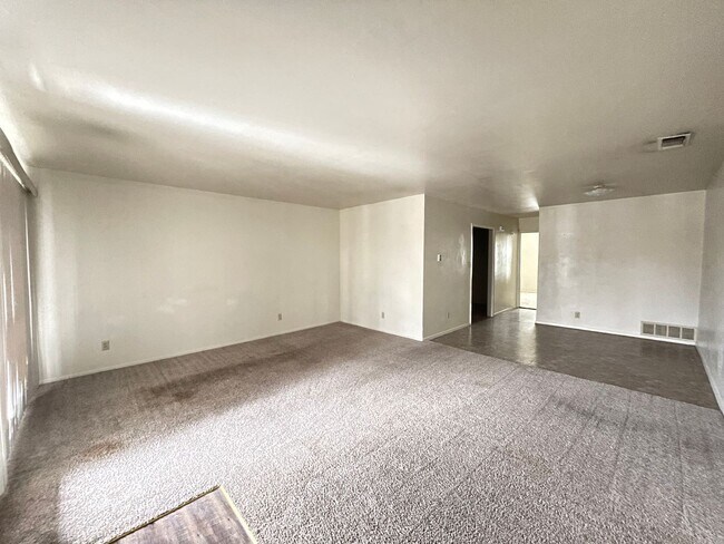 Photo - 201 W Lincoln Ave Unit 6