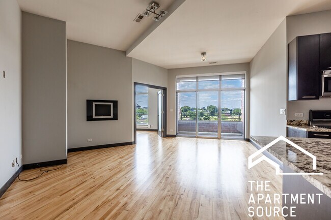 Building Photo - 2348 N Lister Ave Unit 406 Rental