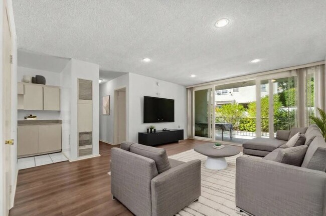 Living Room w/Furniture - Floor Plan E