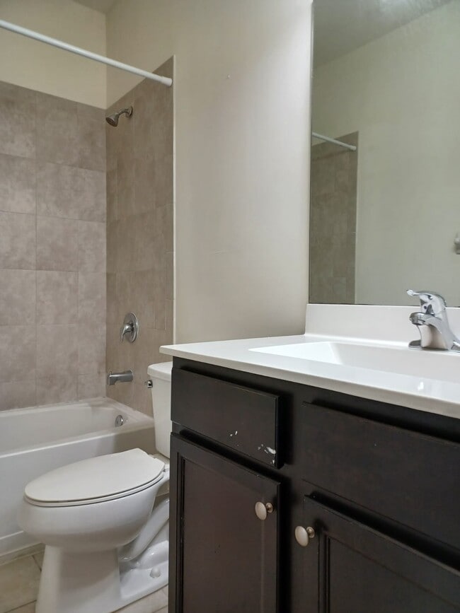 Photo - 10630 NW 88th St Unit 220